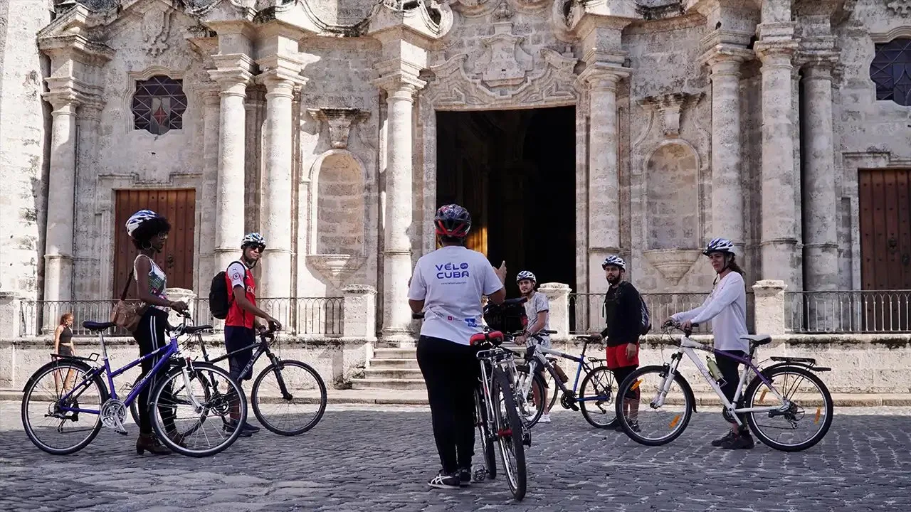 Vélo Cuba: Old Havana Neighborhood Cycling Program — Nature & Outdoors in Havana